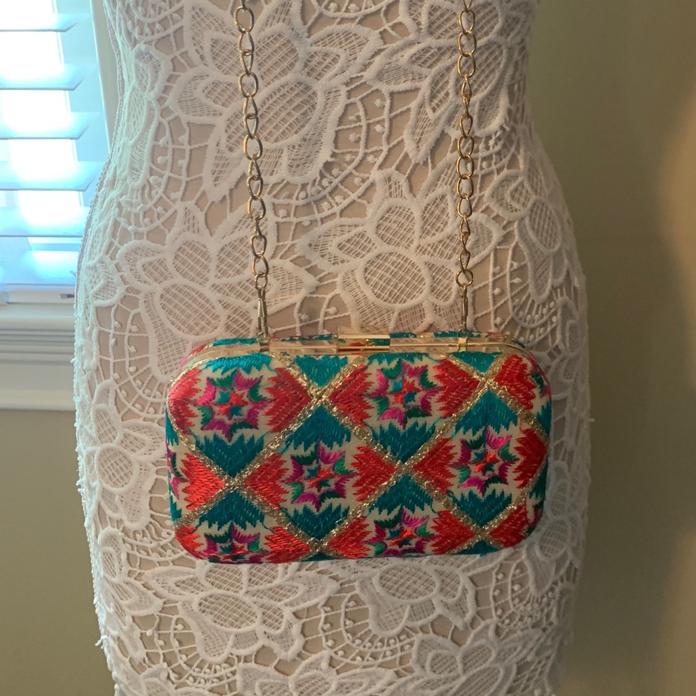 Embroidered Clutch/Crossbody